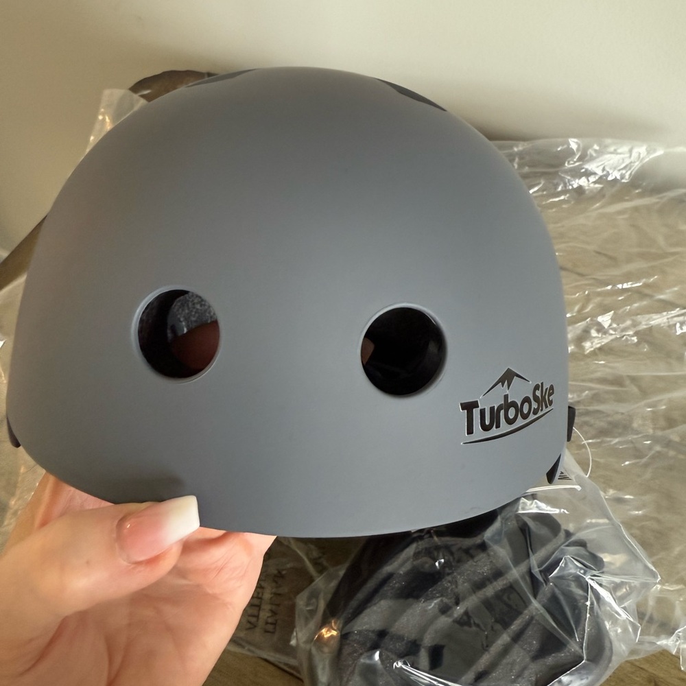 TurboSke Gray Helmet L/XL skateboard